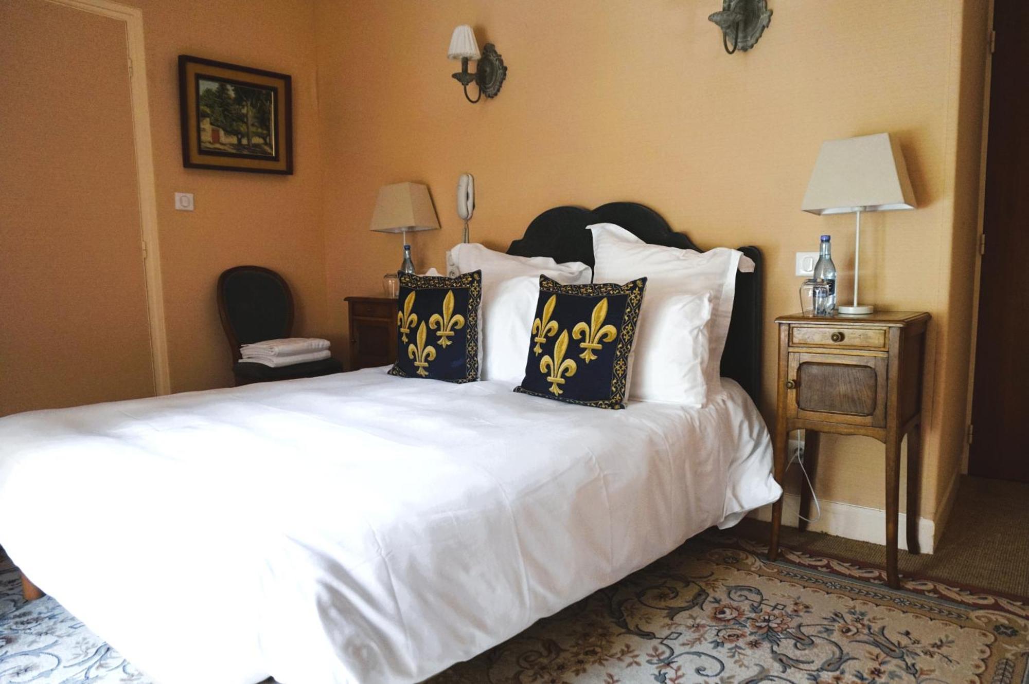 Hotel-Restaurant Le Manoir De Montesquiou La Malene Room photo